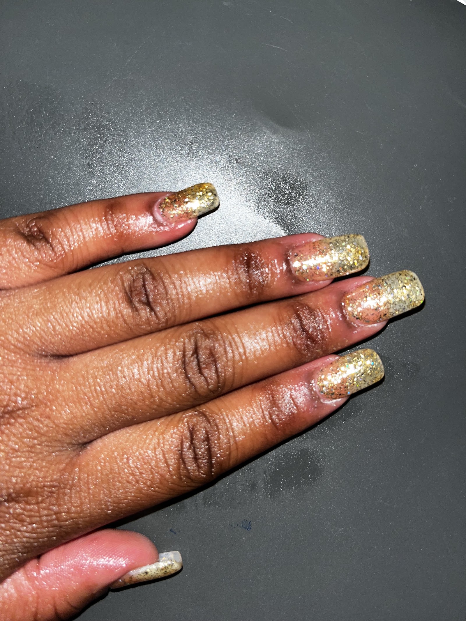 Lux Nail Spa logo